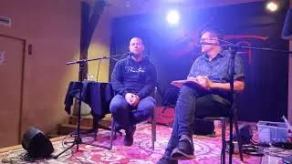 "Si tienes aspiraciones económicas y  gran ego artístico,el látigo de Miami  hace entrar por el aro"