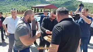 Встреча чемпиона мира по пауэрлифтингу Зелимхана Пашаева из с.Хив Хивского района.