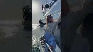 Вы с друзьями сняли яхту и отдыхаете на побережье Турции. Раньше это была мечта, сейчас реальность