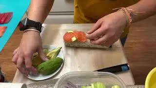 Vlogmas 2020 | Day 19: Sushi making time!
