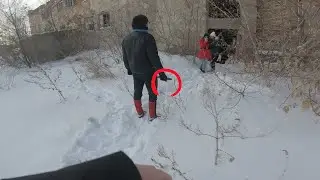 ПОБЕГ!!! СПАСЛИ ШКОЛЬНИЦ ОТ НАРКОМАНА С НОЖОМ!!! КИНУЛ НА ПРОГИБ НАРКОМАНА