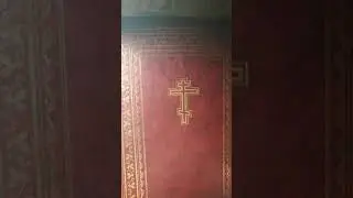 О традициях церковной службы в православии и католицизме.