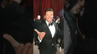 RYAN SEACREST (with Kelly coaching on the sidelines 😂) 