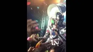 Grace Jones "Pull up to the bumper" Live 2016
