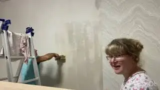 Купили дом на юге🏠4️⃣8️⃣Клеим обои в детской! Установка плинтуса! 