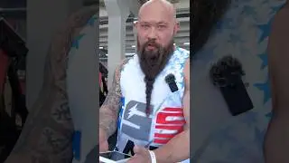 Сидит на фарме но по виду даже не тренируется #качалка #какнакачаться #bodybuilding #бодибилдинг