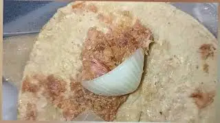 tacos de canasta o tacos al vapor de chicharrón