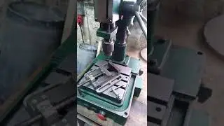 Сверлильный станок 2м112