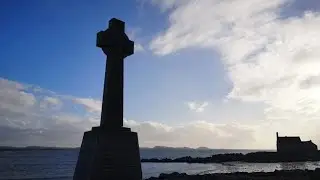 The Old 100th; performed by Paul Anderson in Migvie Kirk.