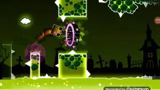 Играю в GD уровень Phantom