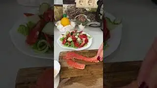 Вкусный салат с красной рыбой и сыром #кулинария #рецепт #еда #cooking #рецепты