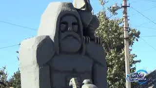В Геническе открыли памятник «Казак Мамай»