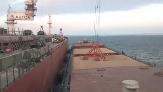 Перегруз зерна на рейде.Черное море.