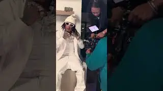 Behind the scenes of Toty @imecasino ft @moneybaggyo #Imeloafboyz 🍽️🍞 We need a million‼️‼️