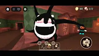 Я помог челеку пройти отель в DOORS (roblox)