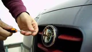Rimozione logo anteriore Alfa Romeo MiTo [How to Replace Front Logo] #1