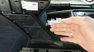 Tesla Model X как снять боковую панель