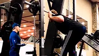 Наклоны в смите на одной ноге