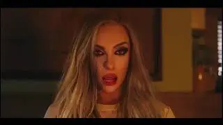 Toni collette in hereditary vibing to eung eung by apink