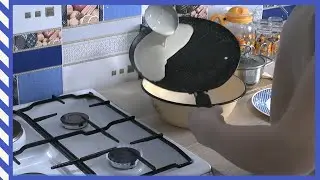 Масленичная неделя/Жарим блинчики/Плюшка готовится к осеменению
