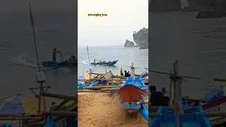 PERAHU NELAYAN #beach #wisataalamjogja #nature #wisatapantaigunungkidul #jelajah #travel #liburan