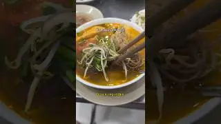 Bún Riêu is a Vietnamese Classic #vietnamesecuisine #vietnamesefood #bunrieu #búnriêu
