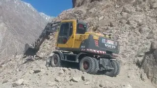 How to work excavator