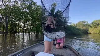 Pulling up Catfish and talking Trash!