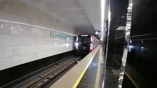 Поезд 81-775/777/776 "Москва 2020-БКЛ Два сердца столицы" прибывает на станцию Варшавская