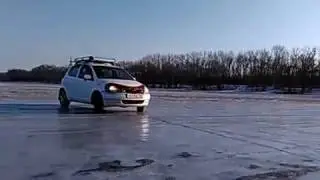toyota vitz 4WD дрифт в Уссурийске на солдатском озере  2017