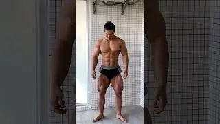 muscular chinese man showing off his muscles 😎💪