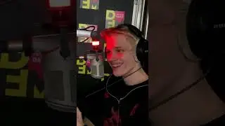 Даня Милохин отвечает ДА или НЕТ в новом блице от Паго 😧