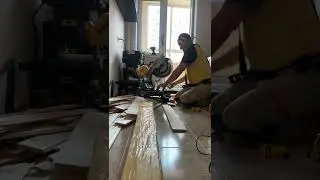 Торцовочная пила DeWALT DHS780N FlexVolt