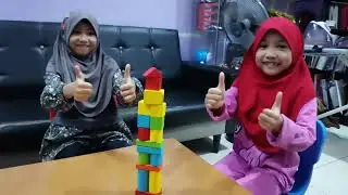 Aktiviti membuat binaan menggunakan pelbagai bentuk prisma dan bukan prisma.