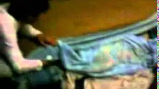 el dormido con olor a pie en la cara, paresido un saguche