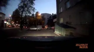 гонки по городу. Мимо гаишника