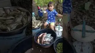 BATANG PANGARAP MAGING FISH VENDOR..