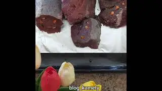 Мясо шпигованное чесноком и 🥕