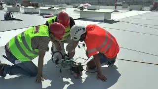 Leister UNIROOF AT и ST для сварки кровельных покрытий