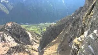 Skilled Pilot Crazy Maneuver In the Alps
