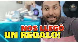 Nos llegó un REGALO!! Me ayudan a abrirlo?