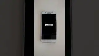 Samsung J7 (2016) with Google PlayStore.