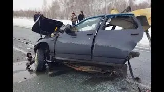 ВАЗ пополам, два трупа в ДТП с внедорожником под Новосибирском