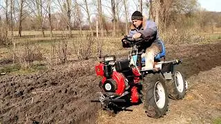 ZMT 4x4 mini tractor Пахота плуг J5