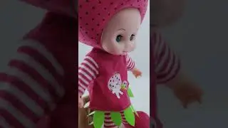 поющая Кукла Клубничка