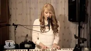 Formatia ACORD Brasov - Muzica usoara live Paula Ginju - YouTube