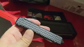 Microtech Ultratech SL (Sith Lord) OTF tri grip knife