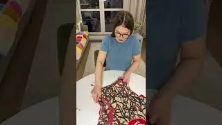 An unusual way to paint on clothes 😏