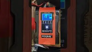 Foxsur smart battery charger, charging 12V 7Ah lead battery 🔋