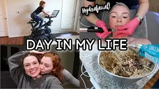 VLOG: Getting a Hydrafacial, Questions I've Never Answered, Banana Bread Recipe